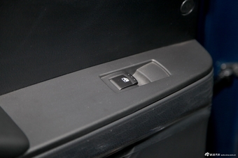 2014款爱腾2.3L四驱自动豪华汽油版