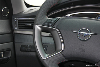 2015款海马M6 1.5T手动豪华型