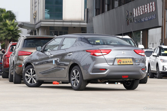 2016款蓝鸟 1.6L自动炫酷版