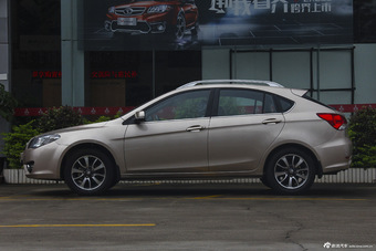 2015款V CROSS 1.5L手动智趣型