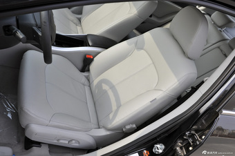 2014款奔腾B90到店实拍