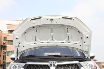 2015款中华V3 1.5L自动智能型