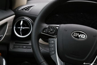 2016款比亚迪宋1.5TI手动豪华型