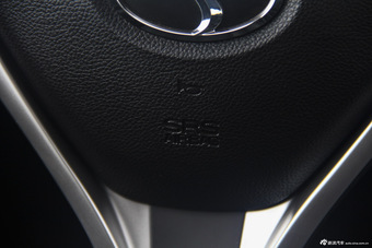 2015款V CROSS 1.5L手动智趣型