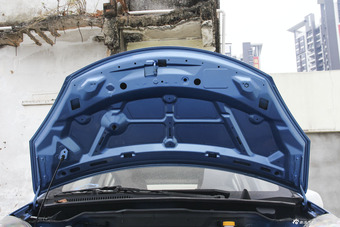 2014款众泰云100纯电动舒适型