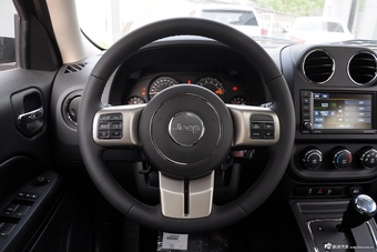 2014款自由客2.0L运动增强版