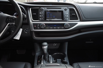 2015款汉兰达2.0T自动两驱豪华版