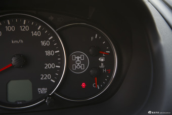 2013款帕杰罗·劲畅3.0L 自动四驱旗舰版