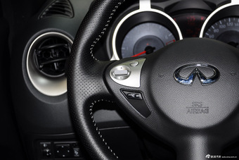 2014款英菲尼迪ESQ 1.6T自动率动版