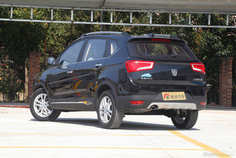 2015款宝骏560 1.8L手动精英型