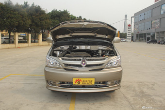 2010款阁瑞斯2.4尊领标准型MT(长轴11座)图片