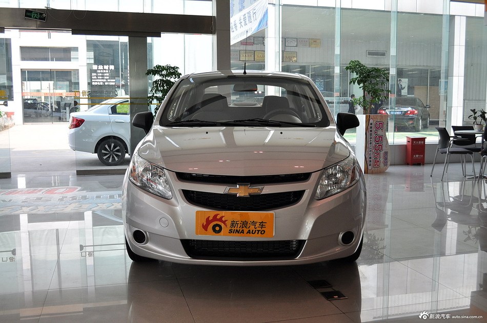 2013款赛欧三厢1.2L手动时尚版