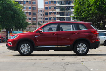 2016款长安CS75 2.0L手动豪华型国5