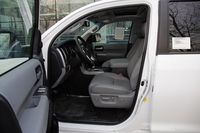 2010款红杉5.7L自动