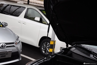 2015款汉兰达3.5L自动四驱豪华版7座