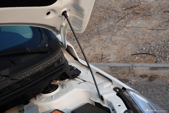 2015款绅宝D20两厢1.5L自动乐享版