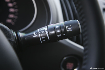 2015款智跑 2.0L自动两驱GLS