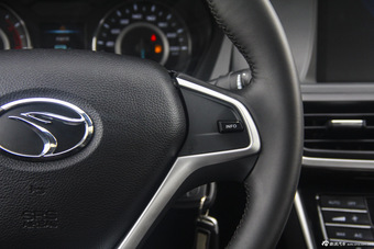 2015款V5菱致plus 1.5L手动智尊型