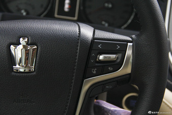 2015款皇冠2.0T自动时尚版