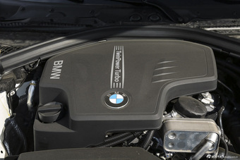 2015款宝马3系328i M运动型