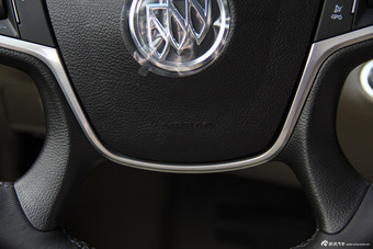 2014款GL8商务车3.0L自动GT豪华商务豪雅版