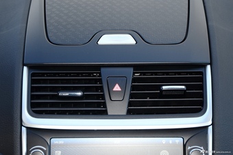 2016款吉利帝豪1.5L手动三厢向上版