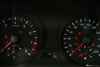 2015款海马福美来1.6L手动悦尚型