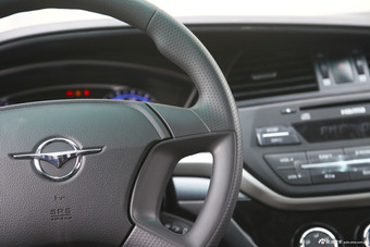 2015款海马M6 1.5T手动舒适型