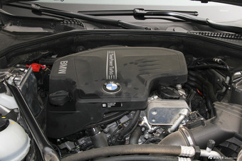 2014款宝马5系525Li 2.0T自动豪华设计套装