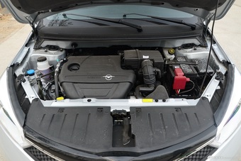 2016款海马M3 1.5L手动舒适型天窗版