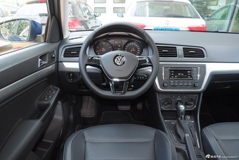 2015款朗行230TSI DSG舒适版