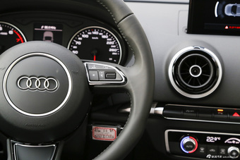 2015款奥迪A3 Limousine 1.4T自动35TFSI 300万纪念舒享版