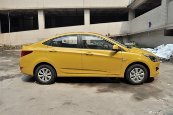 2014款瑞纳1.4L手动时尚型 迎春黄