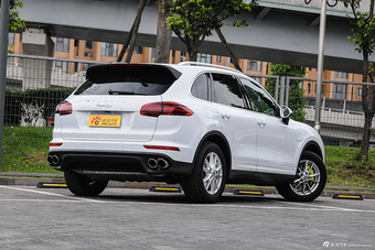 2015款卡宴Cayenne S E-Hybrid 3.0T自动
