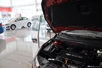 2013款科鲁兹1.6L自动舒适型