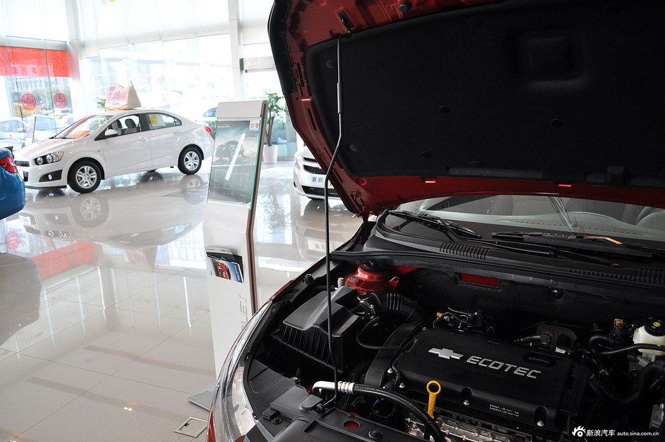 2013款科鲁兹1.6L自动舒适型