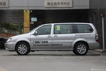 2014款GL8商务车2.4L自动经典版