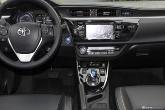 2016款雷凌双擎1.8L自动豪华版