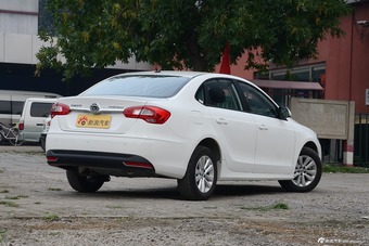 2017款中华H530 1.6L自动舒适型