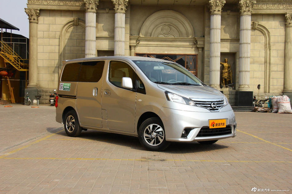 2014款NV200 1.6L CVT尊贵型国IV到店实拍