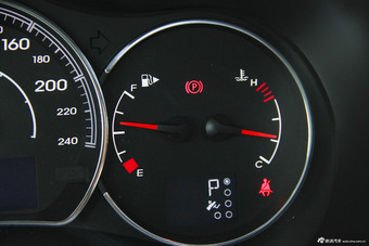 2014款雷诺科雷傲2.5L四驱豪华版