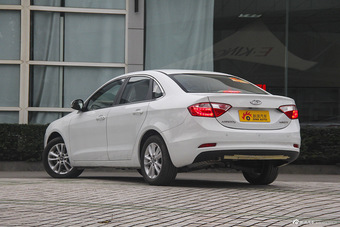 2015款艾瑞泽7 1.6L手动致享版