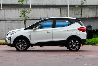 2016款比亚迪元1.5L手动尊荣型