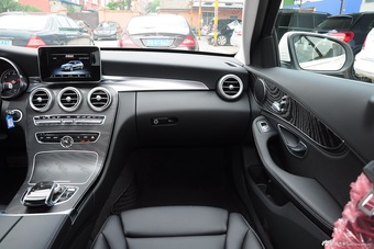 20015款奔驰C级C200旅行版