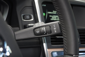 2016款沃尔沃XC60 2.0T 智进版