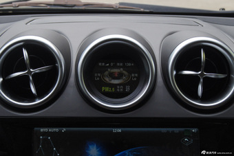 2015款比亚迪S7升级版2.0T自动尊贵型