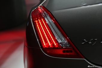 2015上海车展：捷豹XJL