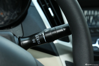 2015款艾瑞泽7 1.6L手动致领版