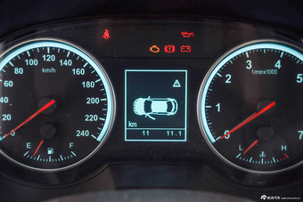 2014款中华V5 1.6L手动豪华型