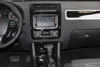 2016款野马T70 1.8T自动CVT睿智型